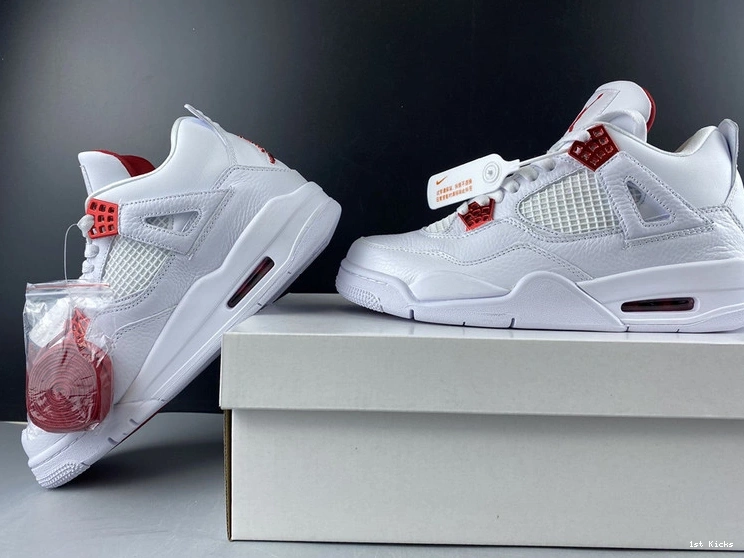 4  Air Jordan CT8527-112 